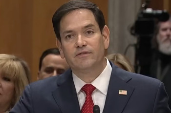 Trump chce ochromit trestní soud. Evropa čelí tvrdému tlaku