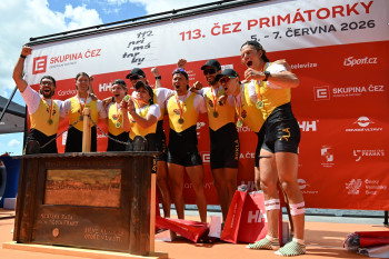 Osmiveslice Dukly vyhrála Primátorky, jak veslaři říkají o parník