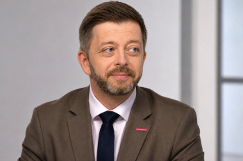 Kdo vysvětlí 660 milionů navíc? Mašek tlačí na Rakušana