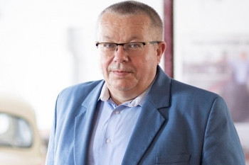 Demokracie nestojí na 205 korunách, vzkazuje Mašek