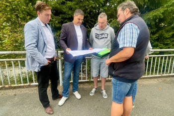 Nové dělící ostrůvky zvýší bezpečnost chodců v Radobyčicích