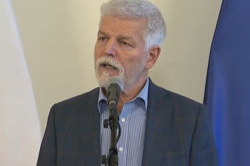 70 miliard eur pro Ukrajinu? Kolem Pavla a NATO houstne napětí