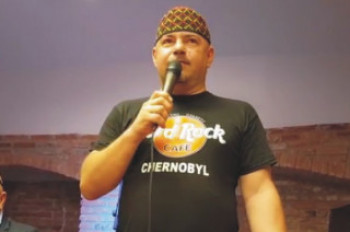 Co se stane když Idyjot hyka blahem, připomíná bloger Větvička