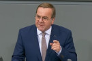 Německý ministr omylem odtajnil přesun nejnovějších houfnic Kyjevu