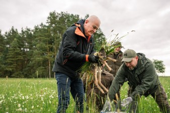 Plzeňský kraj znovu podpoří záchranu srnčat při sečení polí