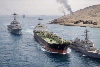 Průliv Bab el Mandeb na mušce Íránu ohrožuje globální obchod