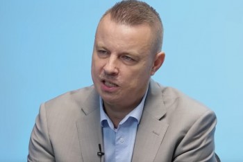 Rajchl tvrdě proti Pavlovi. Varuje před koncem české suverenity