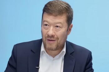 Evropský průmysl je na hraně kolapsu, varuje Okamura